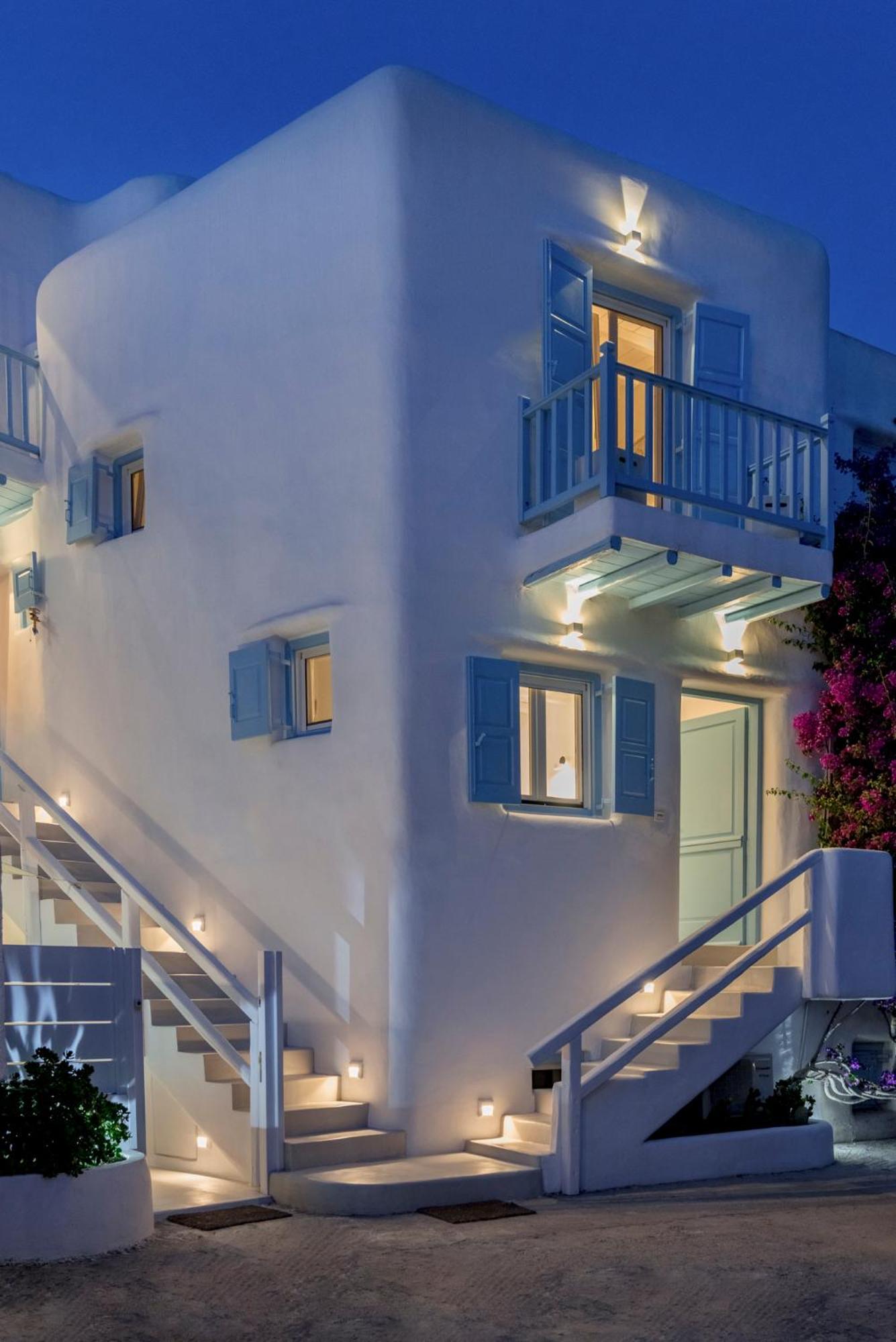 Mykonian Mews Luxury Suites Псароу Экстерьер фото