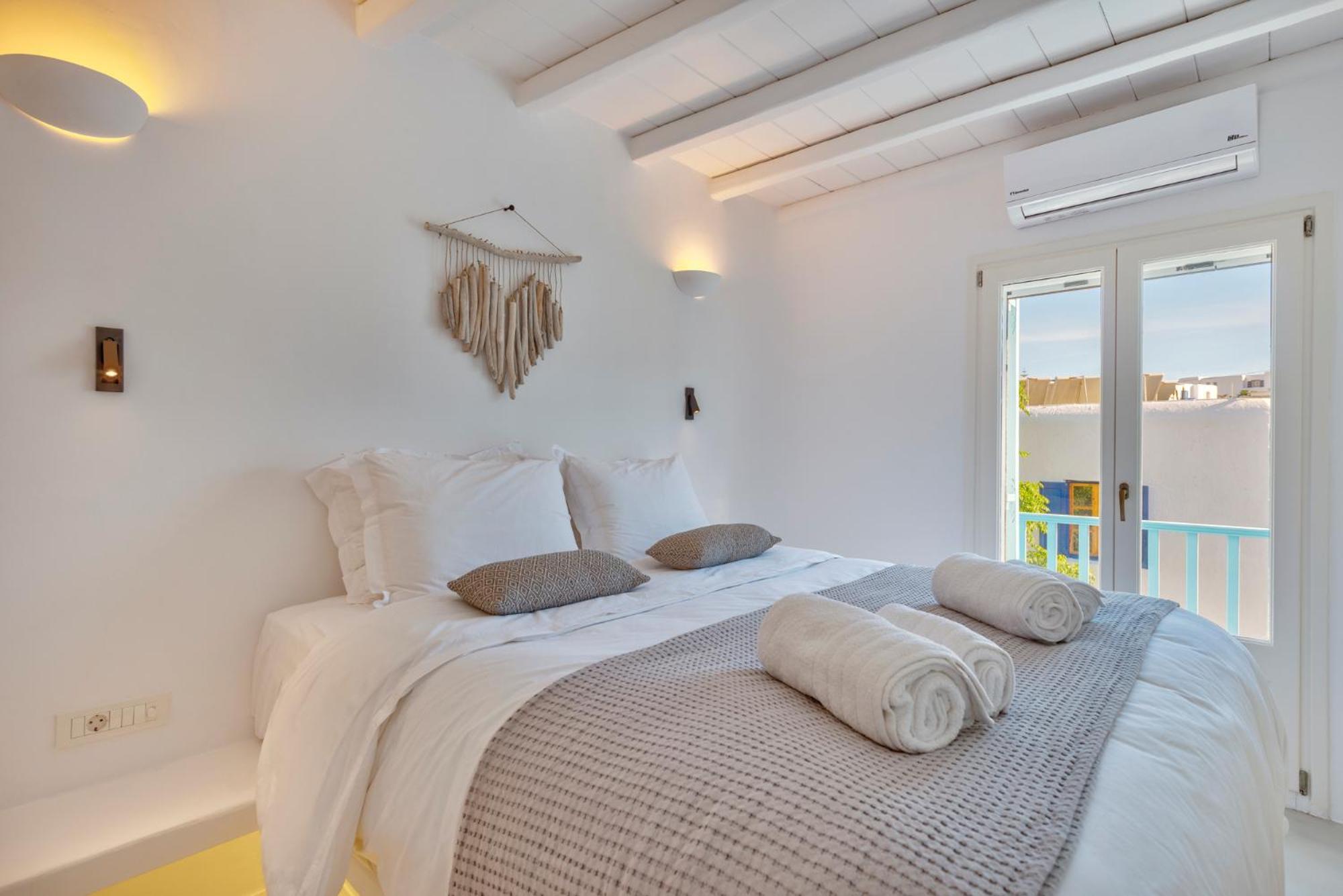 Mykonian Mews Luxury Suites Псароу Экстерьер фото