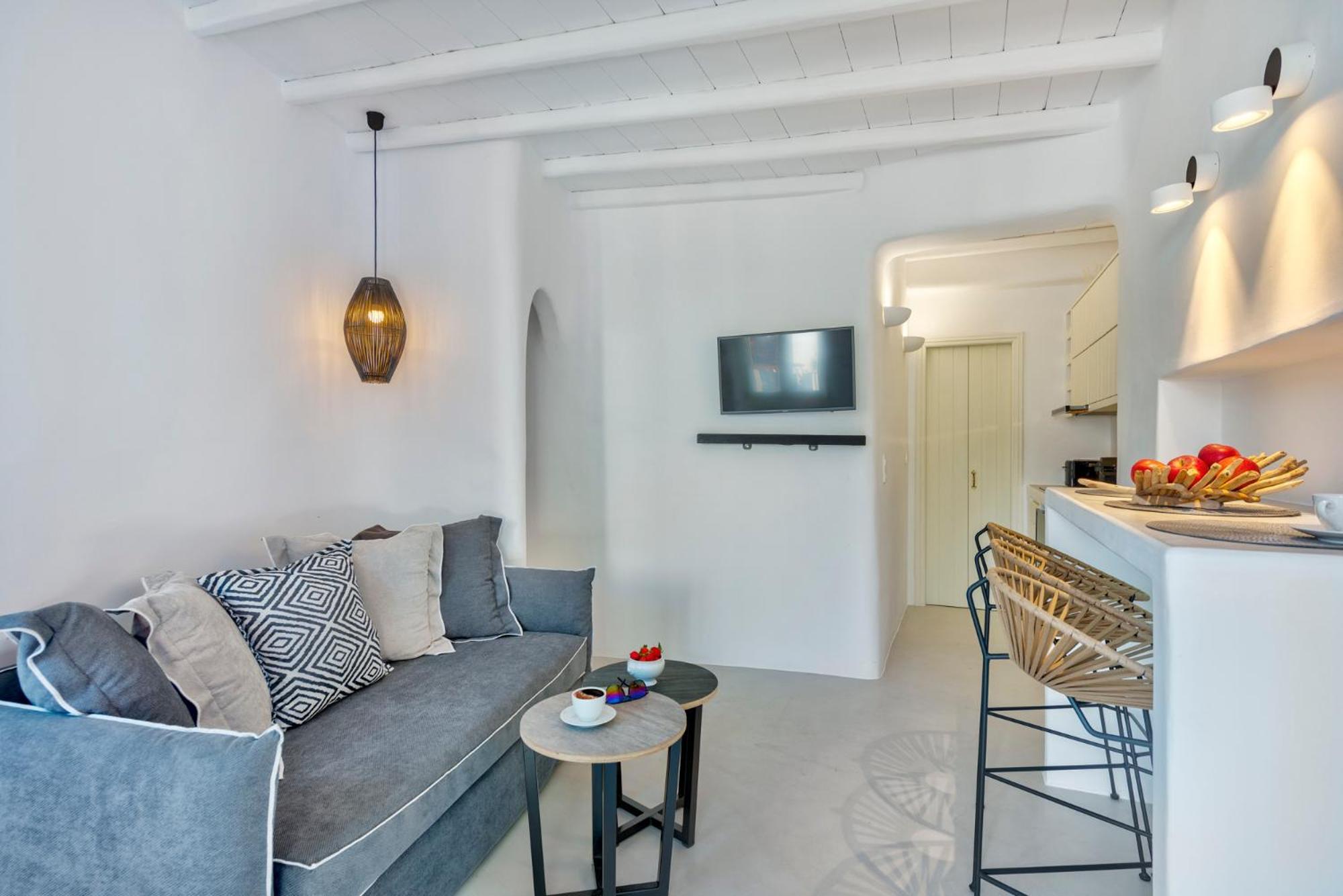 Mykonian Mews Luxury Suites Псароу Экстерьер фото